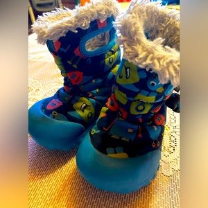 Bogs size 5 waterproof baby booties